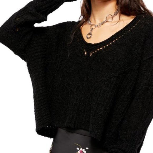 Free People Sweaters - HOST PICK!! Free People Seashell Cropped Sweater